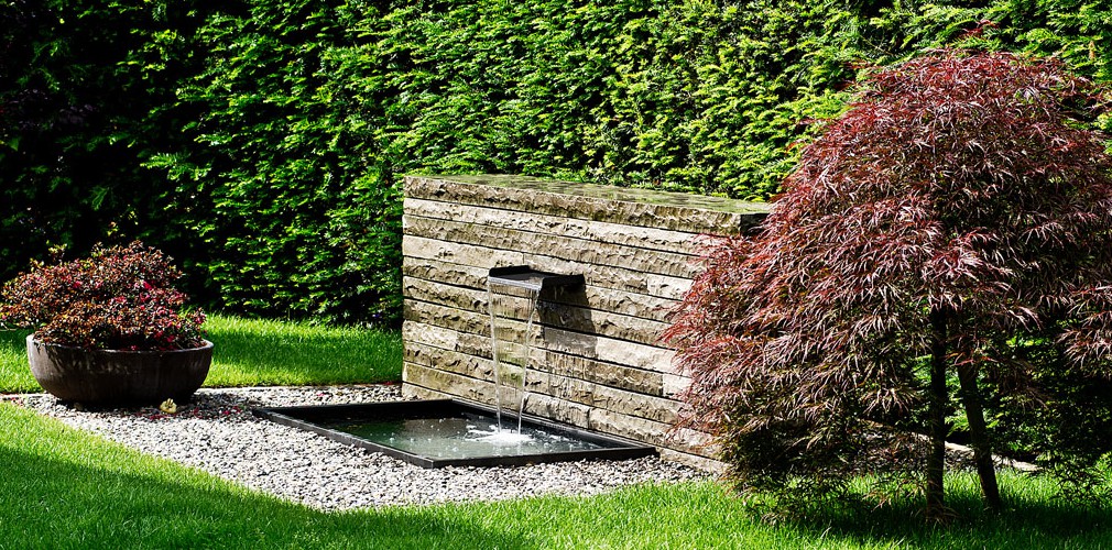 Interplay of Water, Natural Stone and Plants